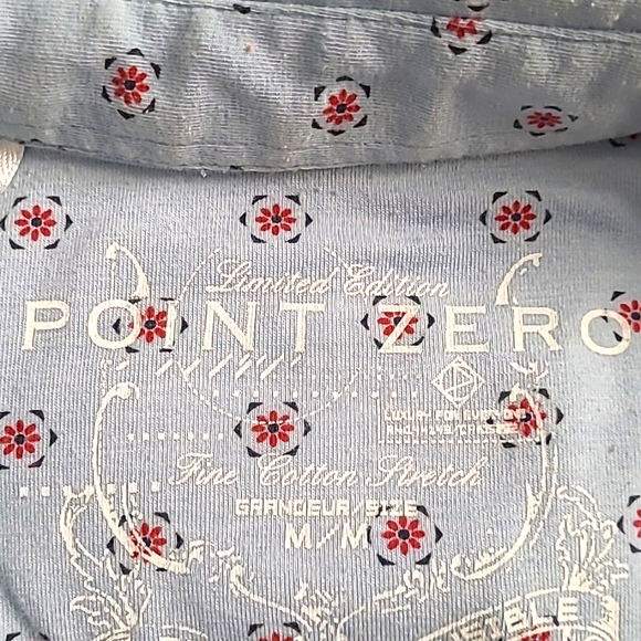 Unique, vibrant, blue polo - Picture 3 of 3